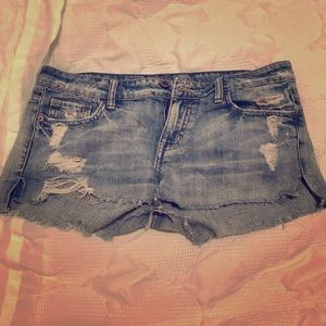 AE jean shorts!