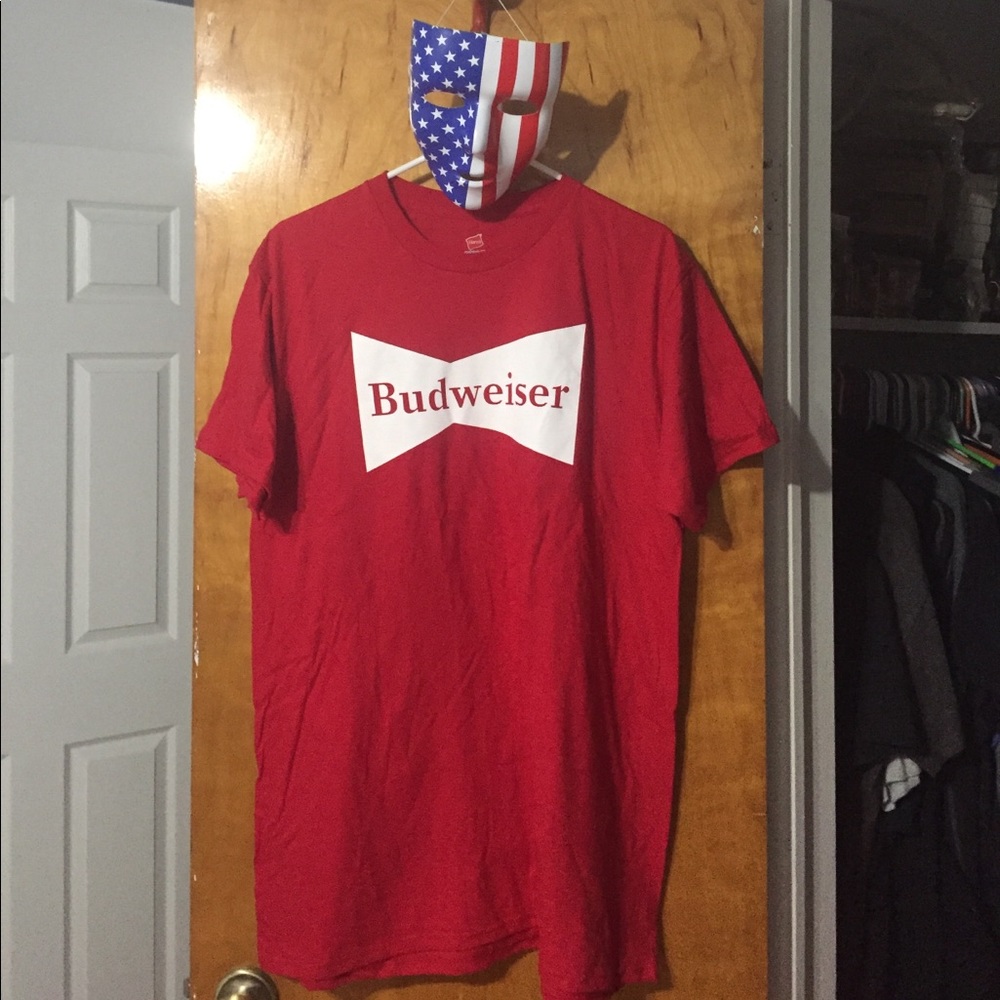 Budweiser Tshirt🤑 - Picture 1 of 3