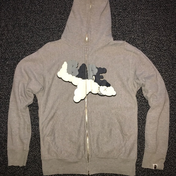 Bape X Kaws >> Bape X Kaws Bape X Kaws >> Bape X Kaws