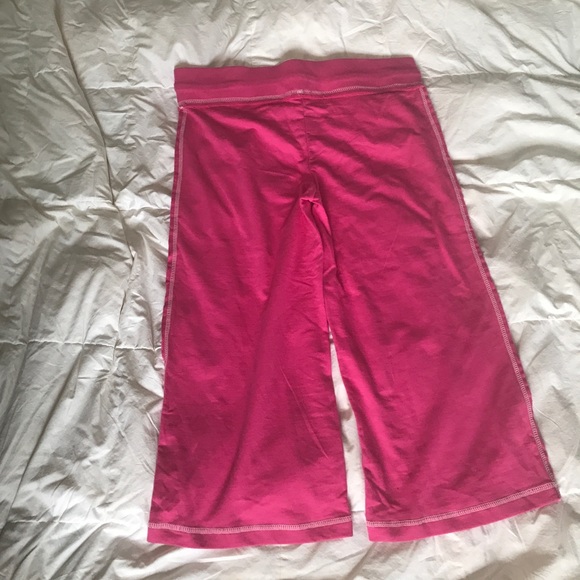 Pink crop pants. - Picture 2 of 4