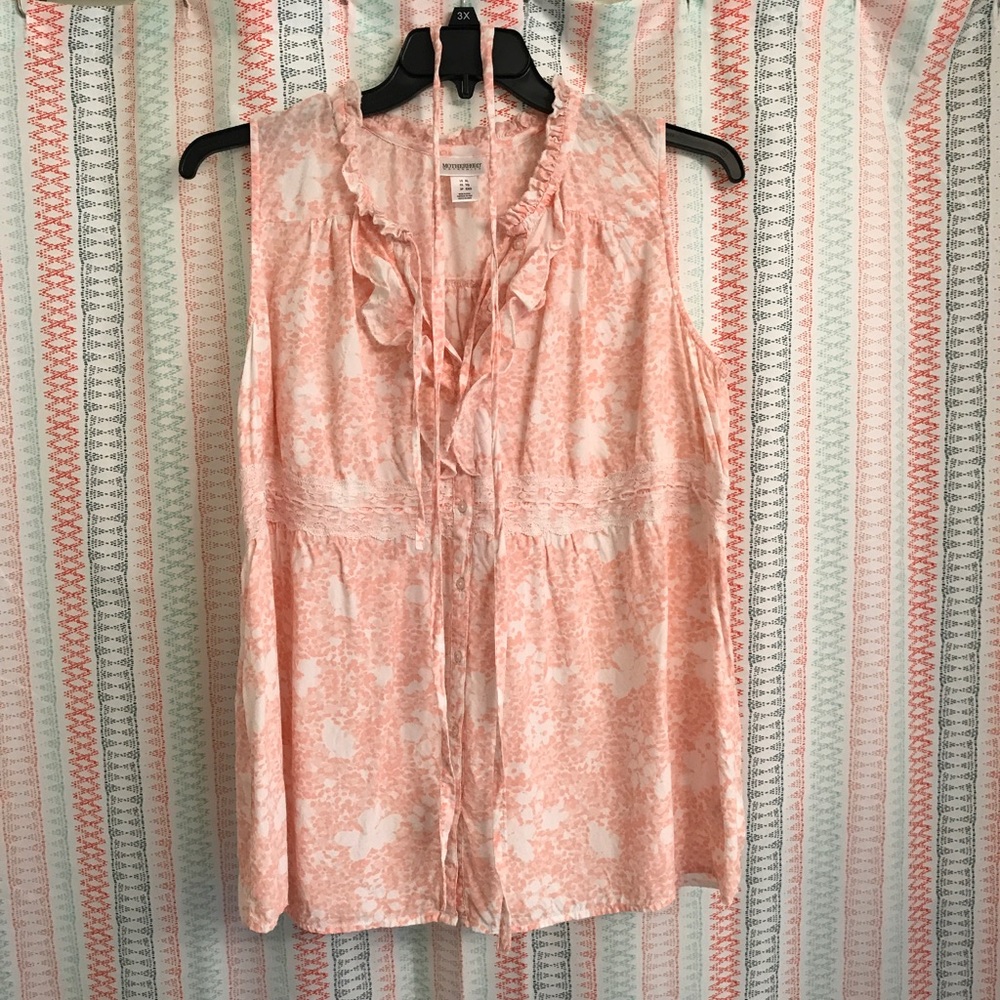 SOLD - Motherhood Maternity Peach Floral Top -XL