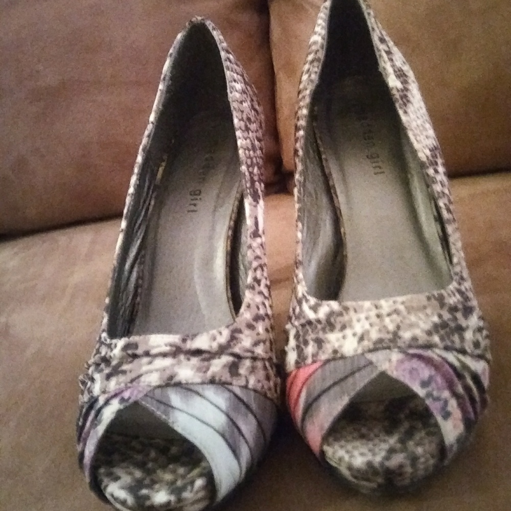 Madden girl Peep toe heels.