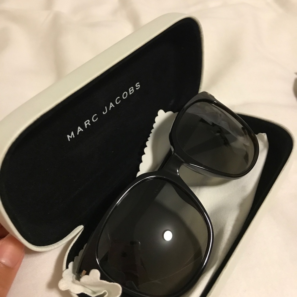 Marc Jacobs tortoise shell sunglasses
