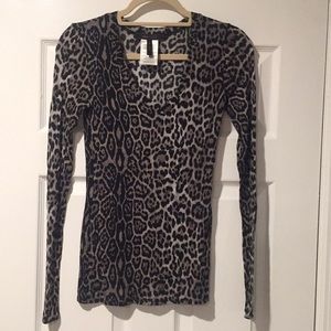 BCBGMAXAZRIA lightweight long sleeve top