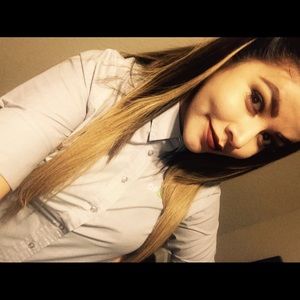 Meet your Posher, Romelia