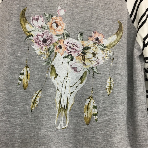 Kids Floral Bull Skull long Sleeve 8/9 NWT - Picture 2 of 4