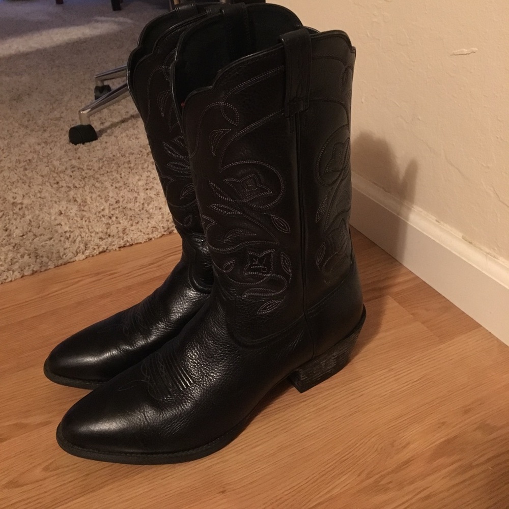 ☀️SALE☀️❤️ Black Ariat Cowboy Boots - Size 12