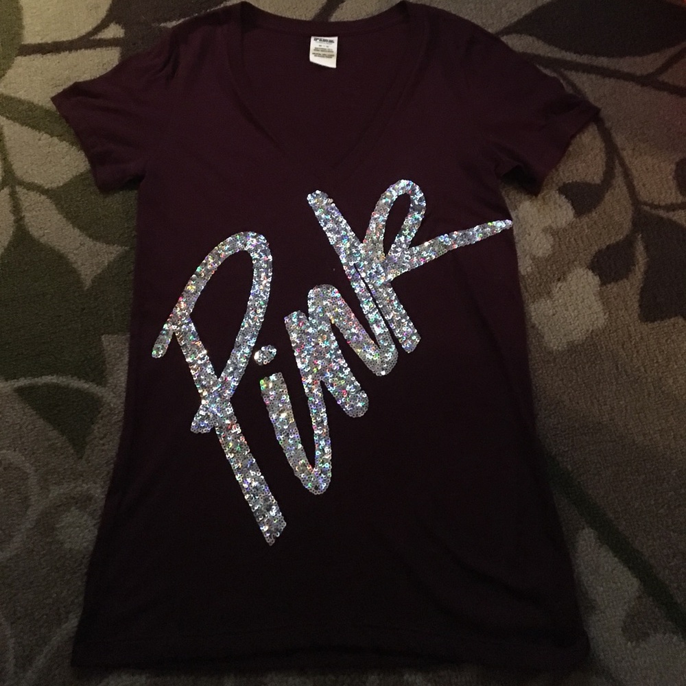 🚨Victoria's Secret Maroon Sequin V Neck T-Shirt