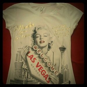 Marlyn Monroe scoop neck Tshirt
