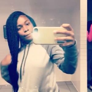 Meet your Posher, Milah