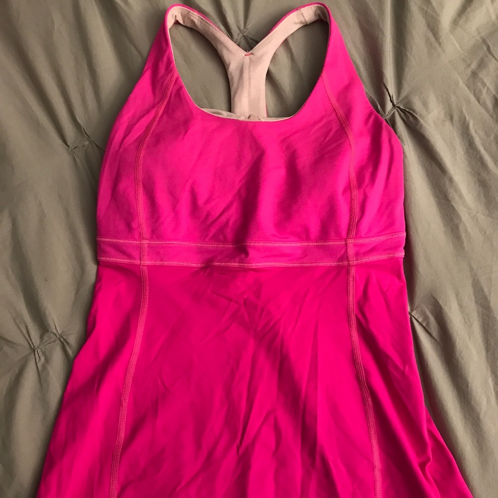 Lululemon sports tank with built in sports bra