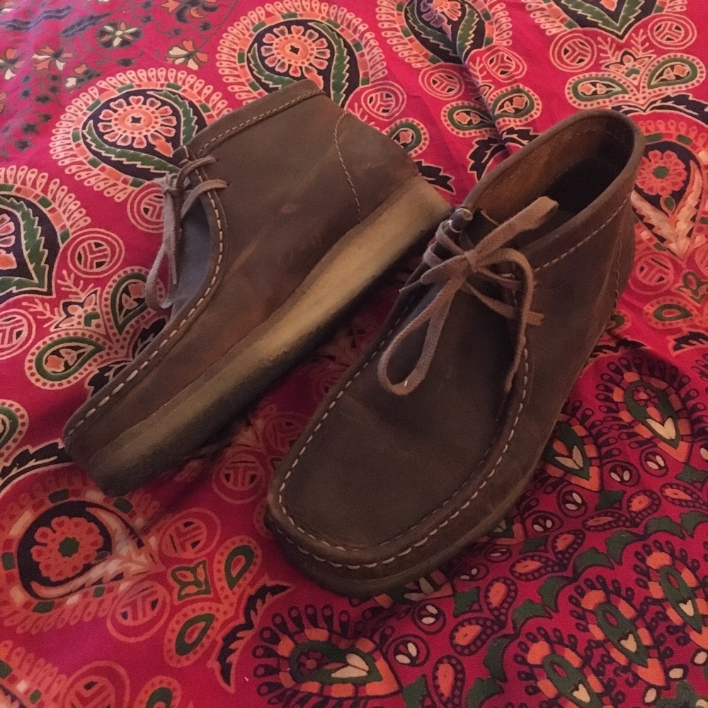 • Clarks Beeswax Wallabees •