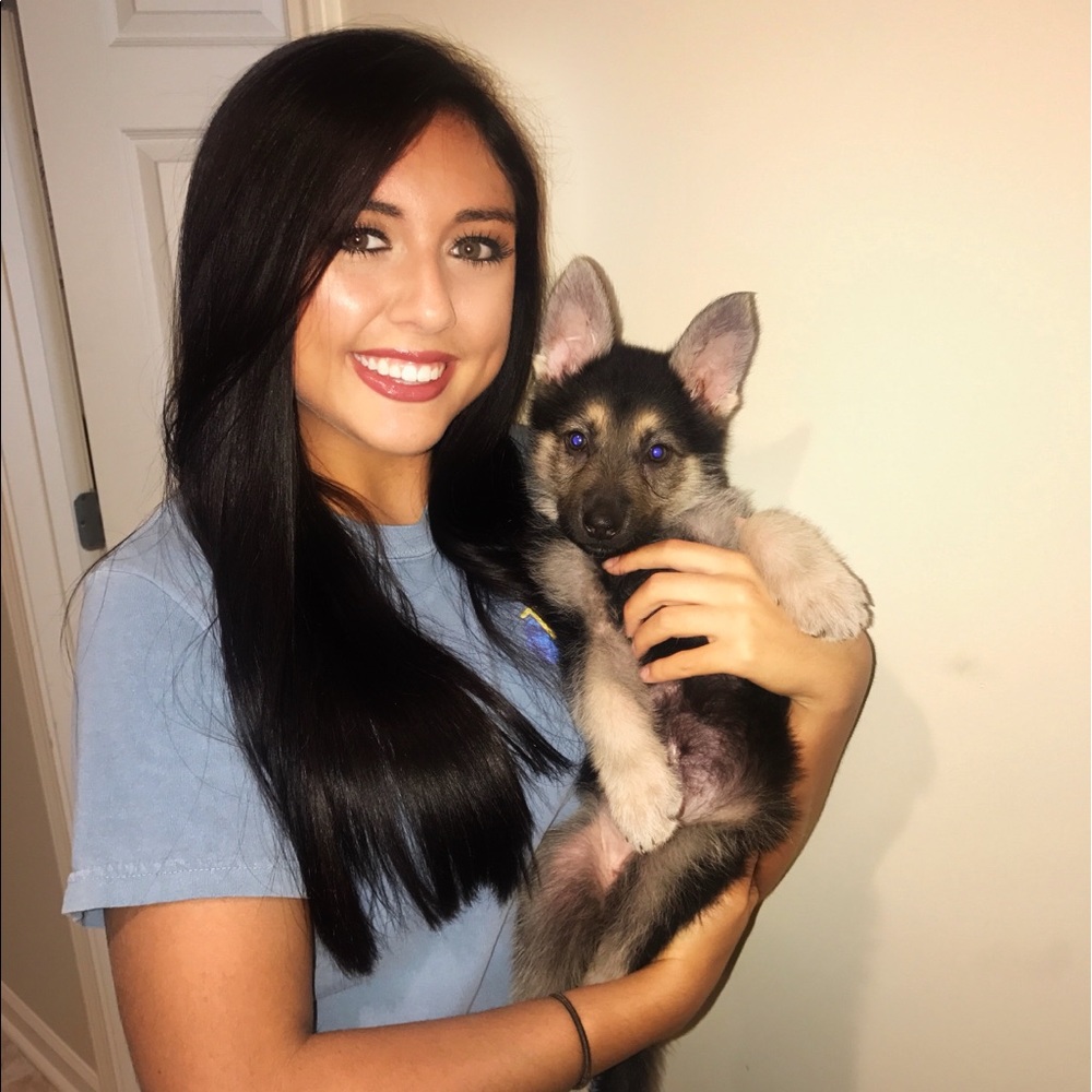 Meet your Posher, Kelsie