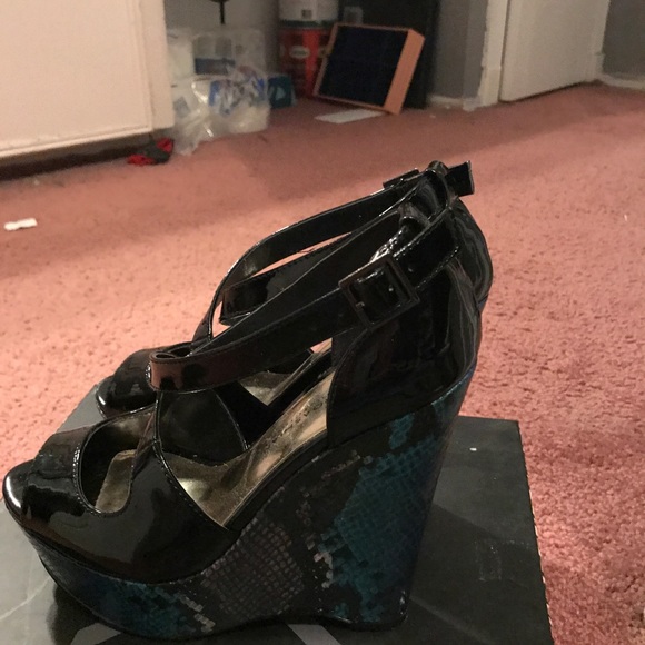 Black wedged shoes - Picture 5 of 7