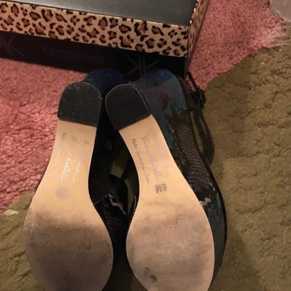 Black wedged shoes - Picture 7 of 7