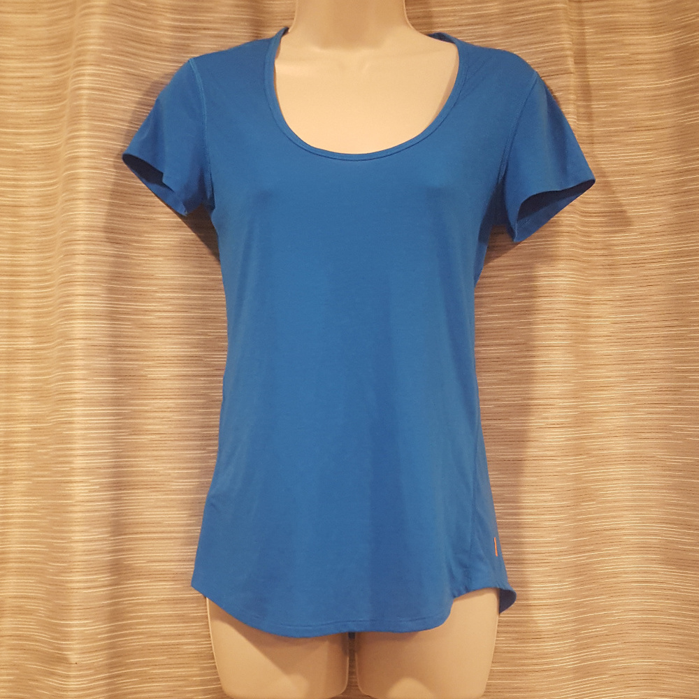 Womens short sleeve shirt