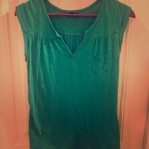 Gap Sleeveless Pocket Top in Jade Green