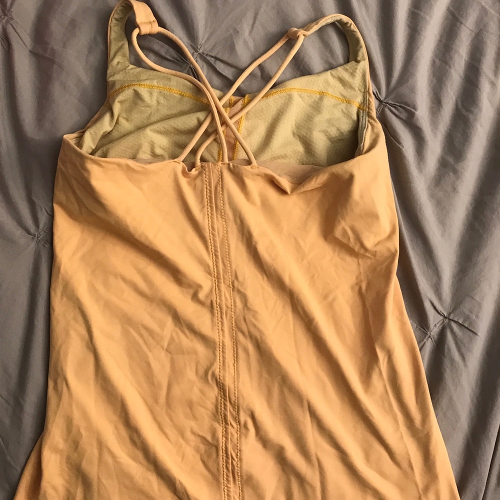 Lululemon crisscross tank with built in sports bra