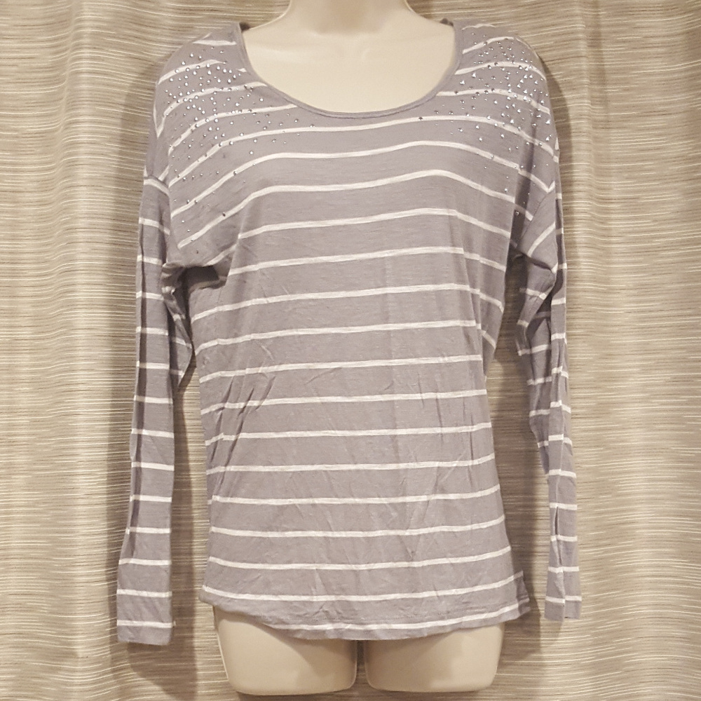 Womens long sleeve shirt