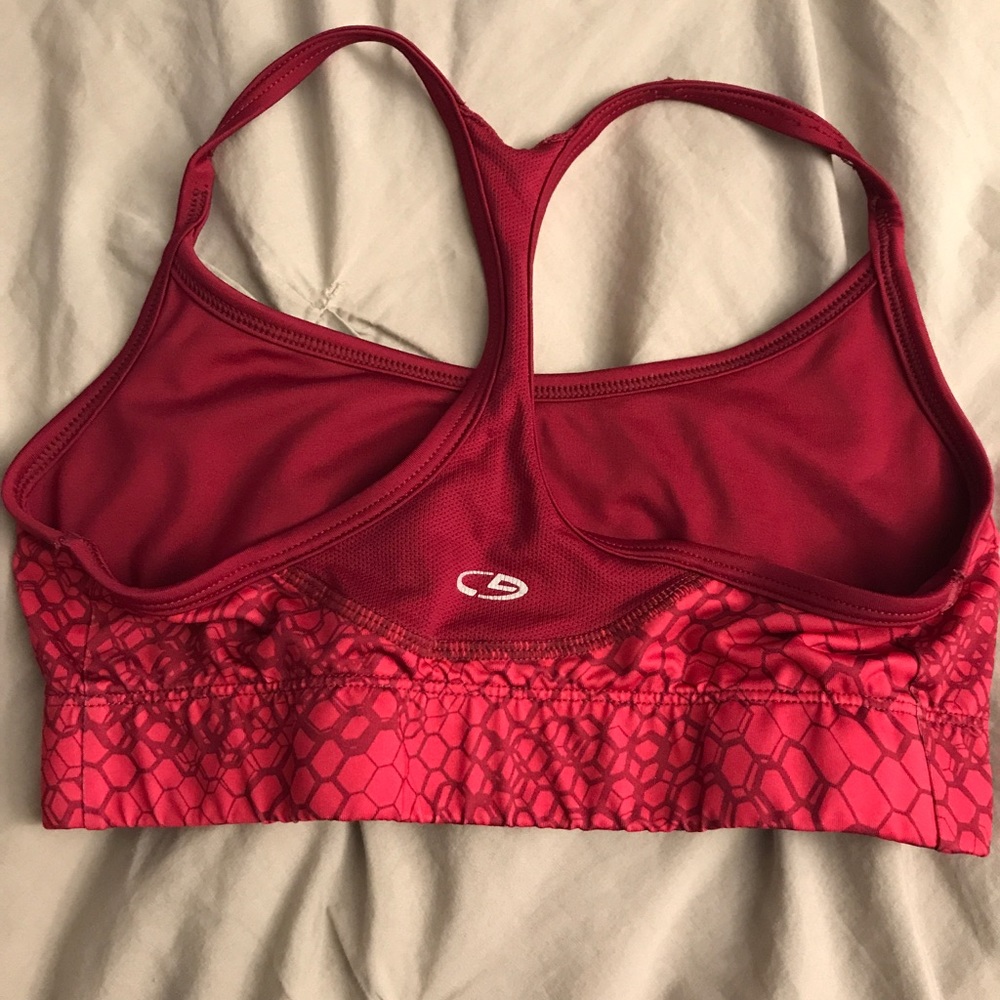 Reversible sports bra