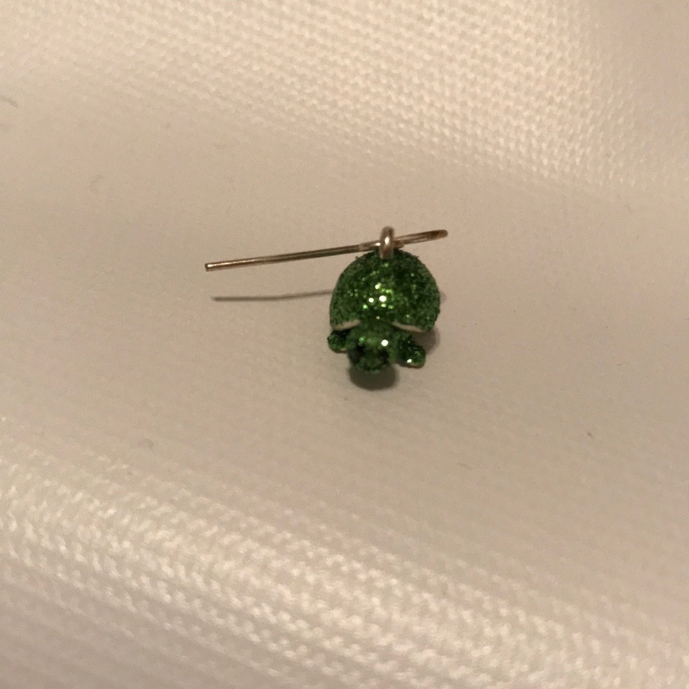 green turtle earrings