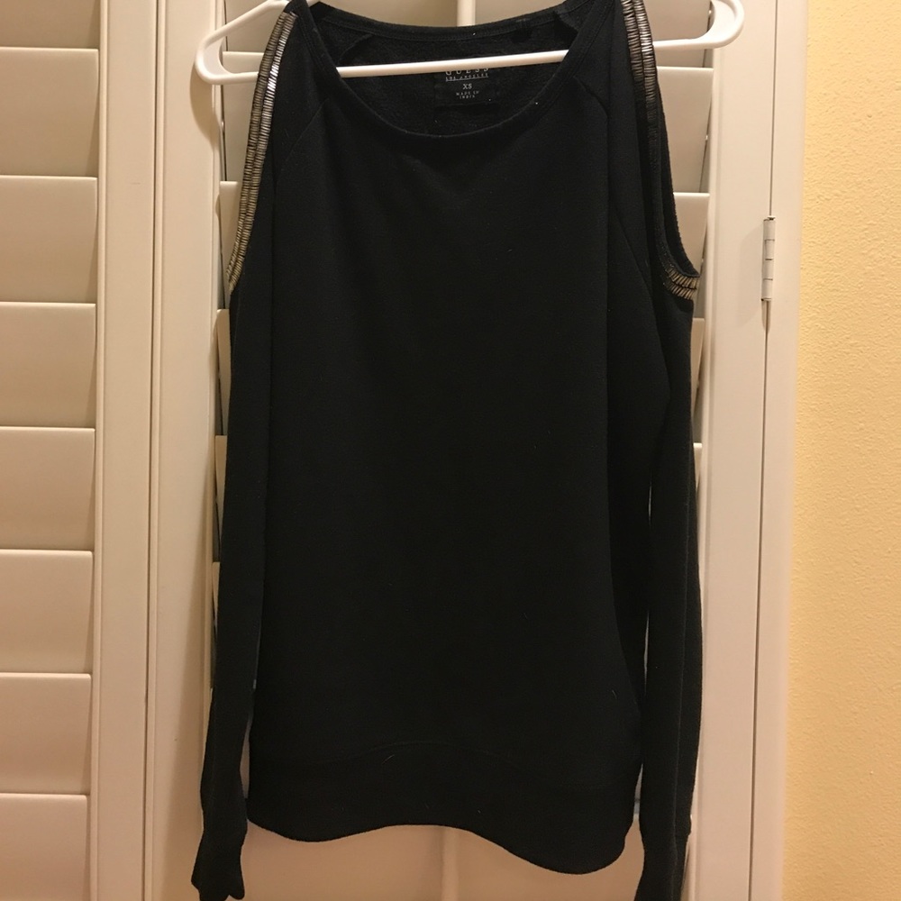 Guess cold shoulder top
