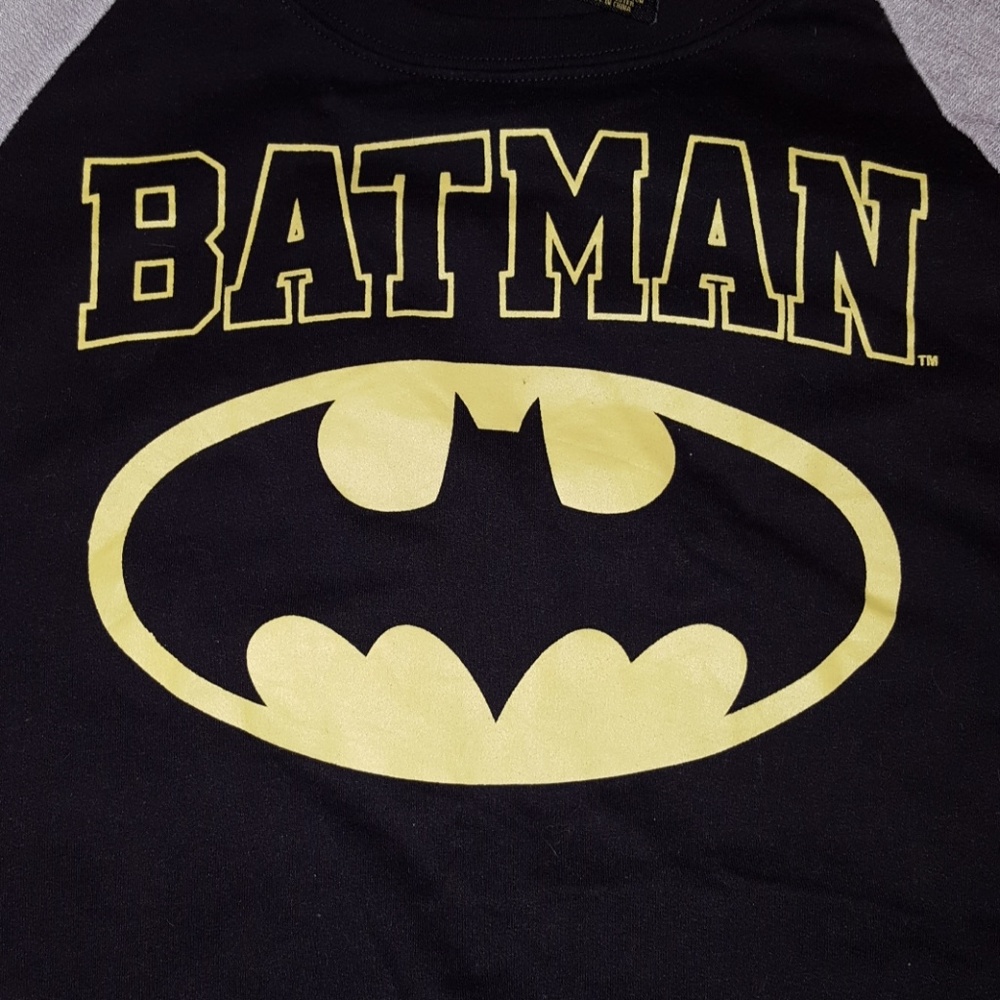 Batman top! - Picture 2 of 3