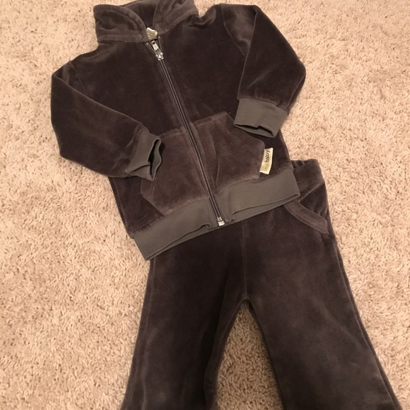 Sweatsuit - Picture 1 of 2