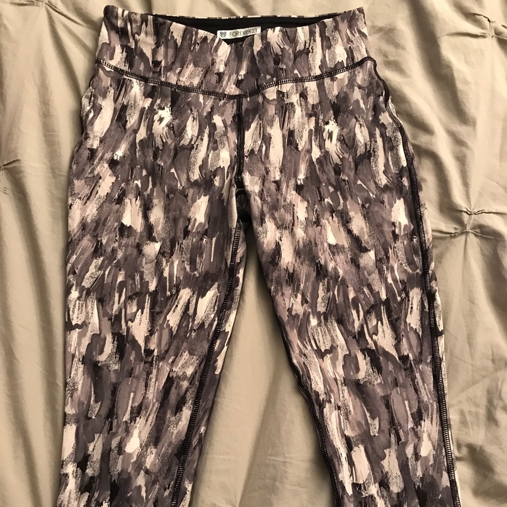 Capri workout pants