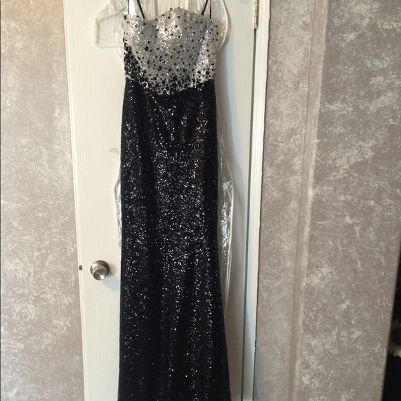Black & Silver Formal Dress - Picture 1 of 1