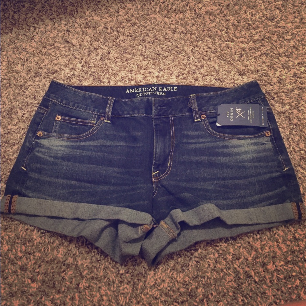 AE shorts! Super stretch! 🦋