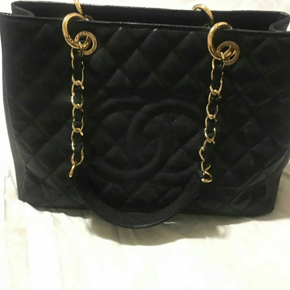 Autentic  Channel bag
