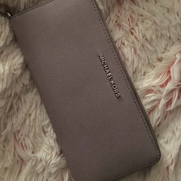 Michael Kors Handbags - Lilac Michael Kors Wallet