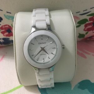 Lovely DKNY white ceramic watch Lovely DKNY white ceramic watch