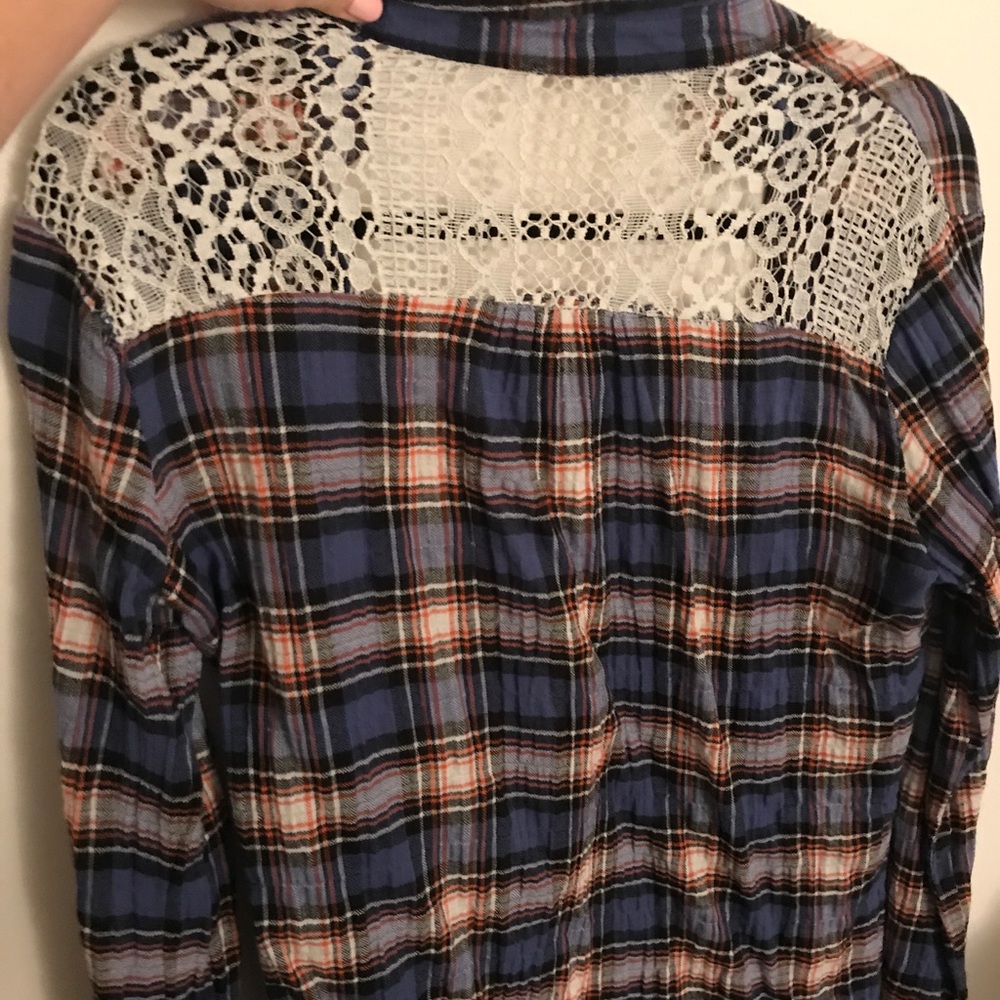 Open paid shirt with crochet back