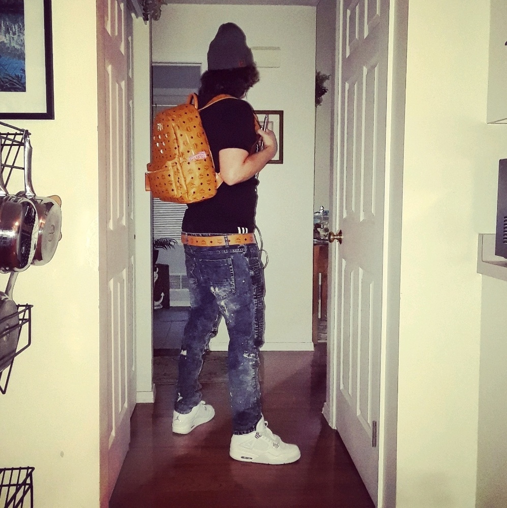 Meet your Posher, Wayne