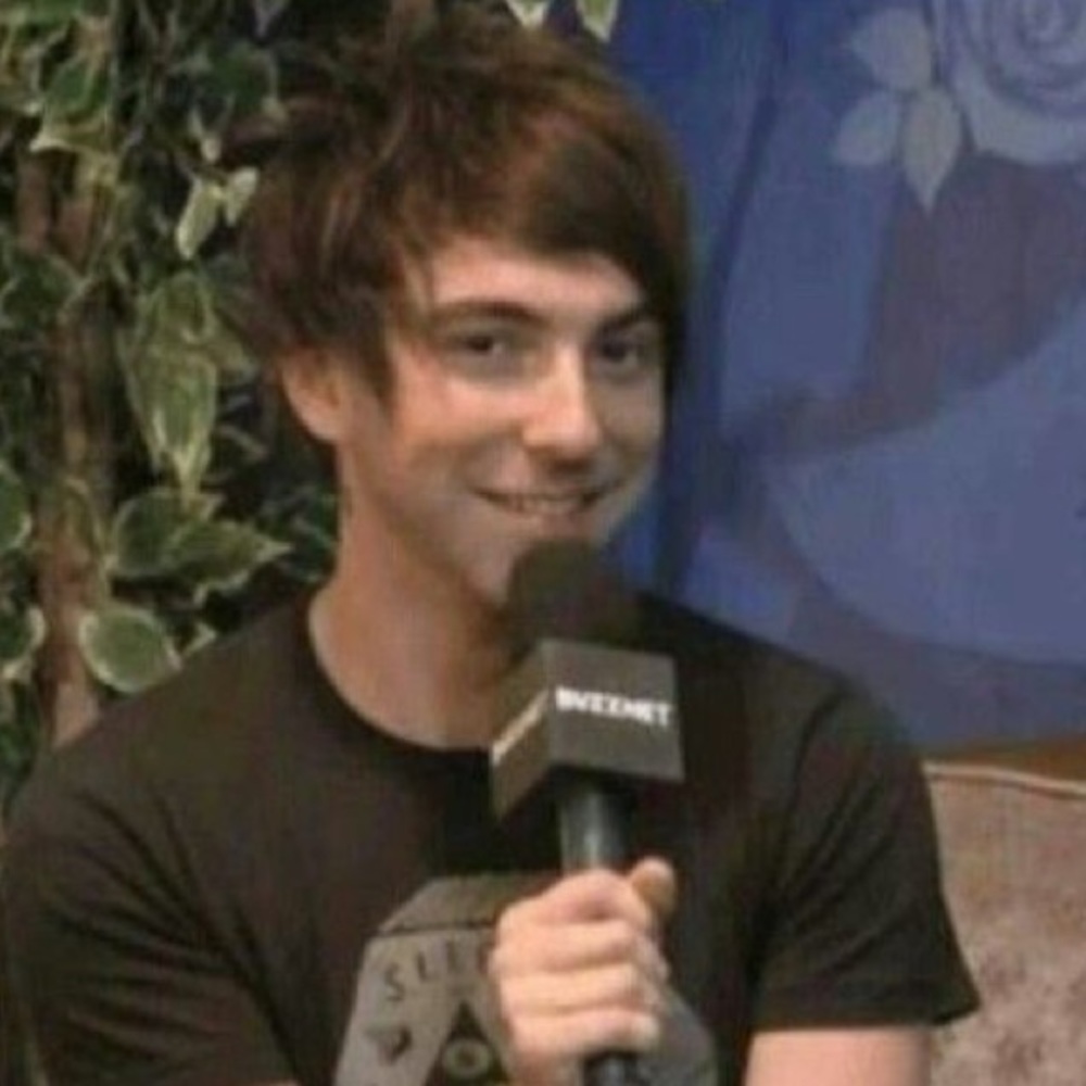 Meet your Posher, Chloe