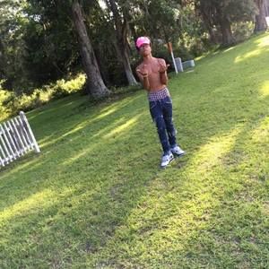 Meet your Posher, Derrick