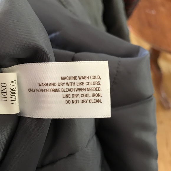 OLD NAVY METALLIC GREY HOODED LINED JACKET F FUR - Picture 7 of 8