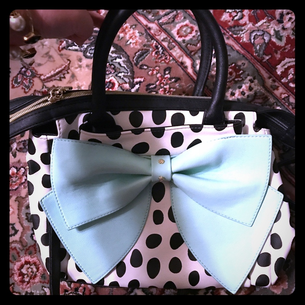 NWT Betsey Johnson hand and crossbody bag