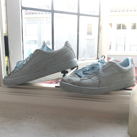 PUMA: Light Blue Solange Suede Classic Squares - Picture 2 of 5