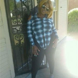 Meet your Posher, Antionette