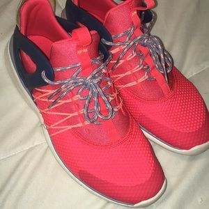Need to get rid of!!! Nike  women's free tr 8.5