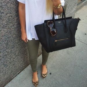 Pointed cheetah flats