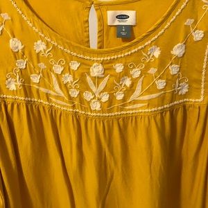 •Old Navy• Embroidered Shirt