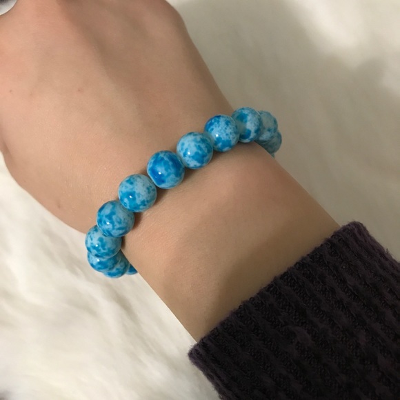 Handmade Tie-Dye Stretch Bracelet - Picture 2 of 2