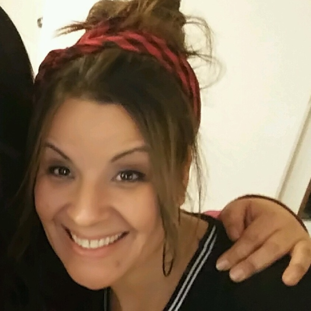 Meet your Posher, Denise