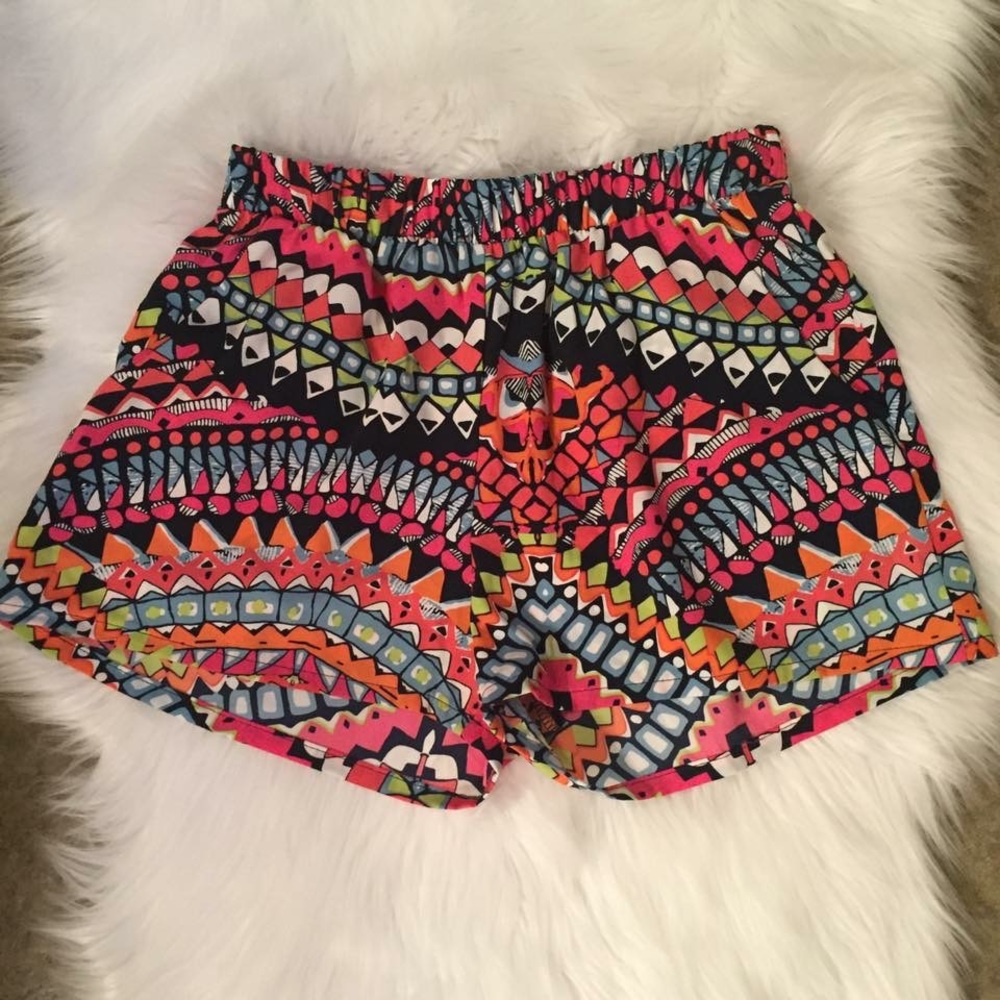 Flowy shorts size small