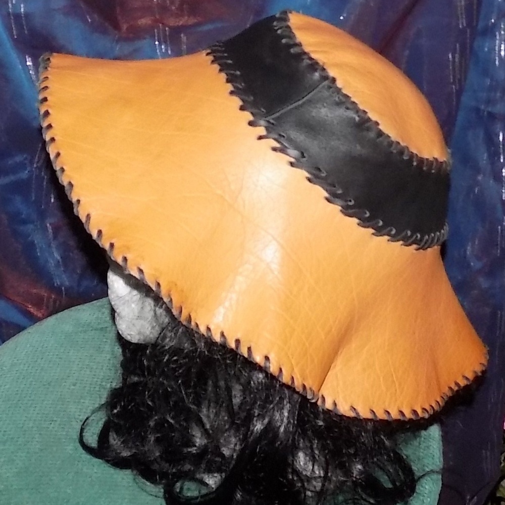 Leather-Hat "just-Lady-like" in beige