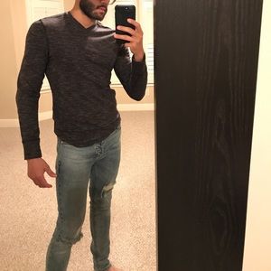 lululemon men's V-neck LS sweatshirt